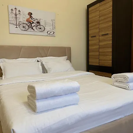 Avangard Park і إلفيف